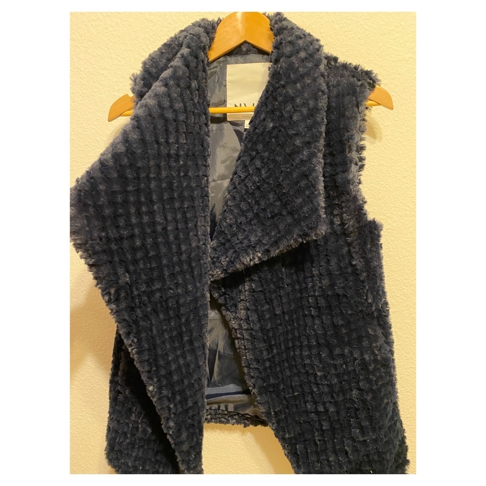NVLT faux fur vest size small